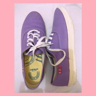 (Kategori: ) berada di . Dikirim oleh prelovedby_syalala (ID iklan 1025860653, Gambar 1). Deskripsi: .