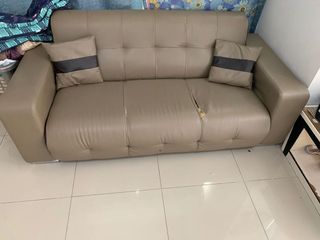 (Category: ) located in . Submitted by alyamani (Listing ID 1025957488, Image 1). Description: .