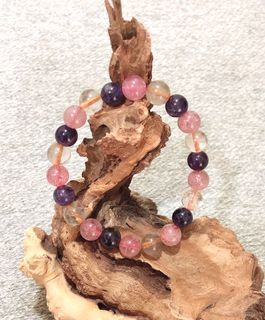 (Category: ) located in . Submitted by ezcrystals (Listing ID 1025887598, Image 1). Description: .