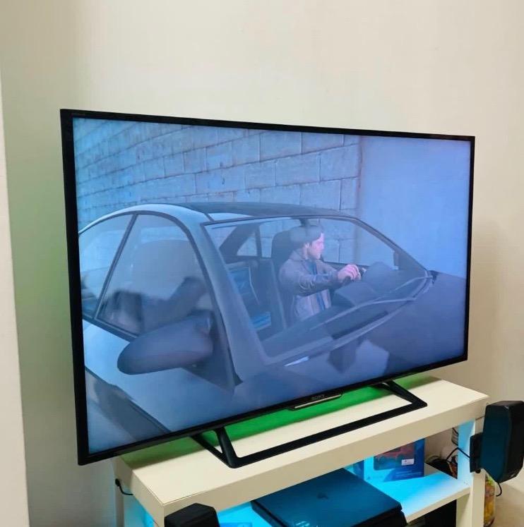 48 Sony Smart Tv Kdl 48r550c Home Appliances Tvs Entertainment Systems On Carousell