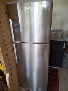 Electrolux White Westinghouse Ref Refrigerators And Freezers Carousell Philippines