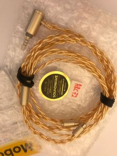 （分類：）位於 。 由 tseloktin 提交（商品編號 1026284682，圖片 1）。簡介： 。
