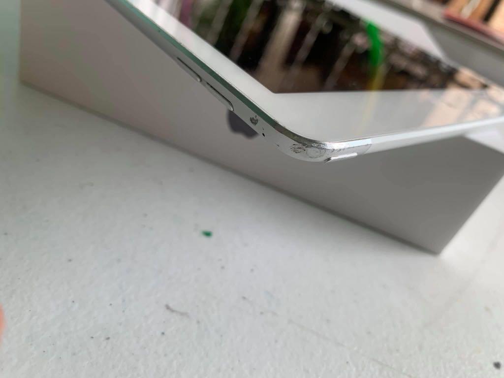 APPLE IPAD AIR 2 WIFI + CELLULAR 128GB (Category: iPad) located in Malolos. Submitted by noemifaithareyes (Listing ID 1026222893, Image 3). Description: FOR SALE!! Pre-loved IPad Air 2 Wifi + Cellular (128Gb) Color: Silver Currently on OS 13.4.1 comes with original Apple charger and screen protector! 😉.