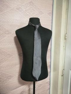 Arrow necktie(Calvin klein, gucci, prada, Dolce and Gabbana, Fendi, Coach, versace)