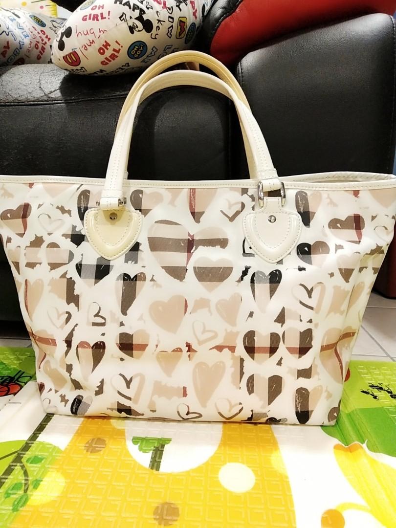 Authentic Burberry Valentine Edition White Love Tote, Luxury, Bags &  Wallets on Carousell