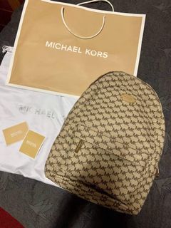 (Category: ) located in . Submitted by annesprelovedcollection (Listing ID 1026181907, Image 1). Description: .