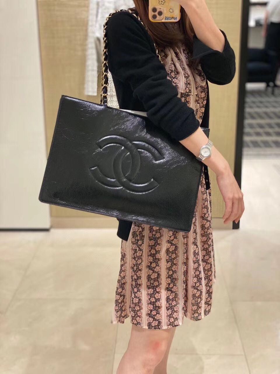 Chanel Leather Tote bag Women s Fashion Bags Wallets Tote
