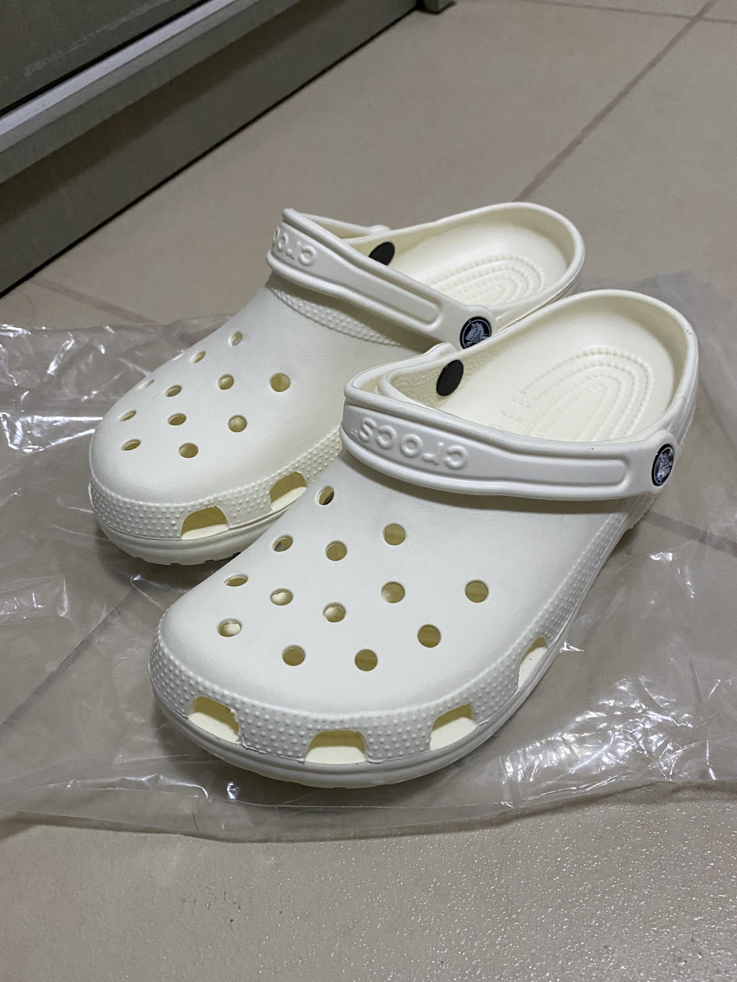 white clog crocs