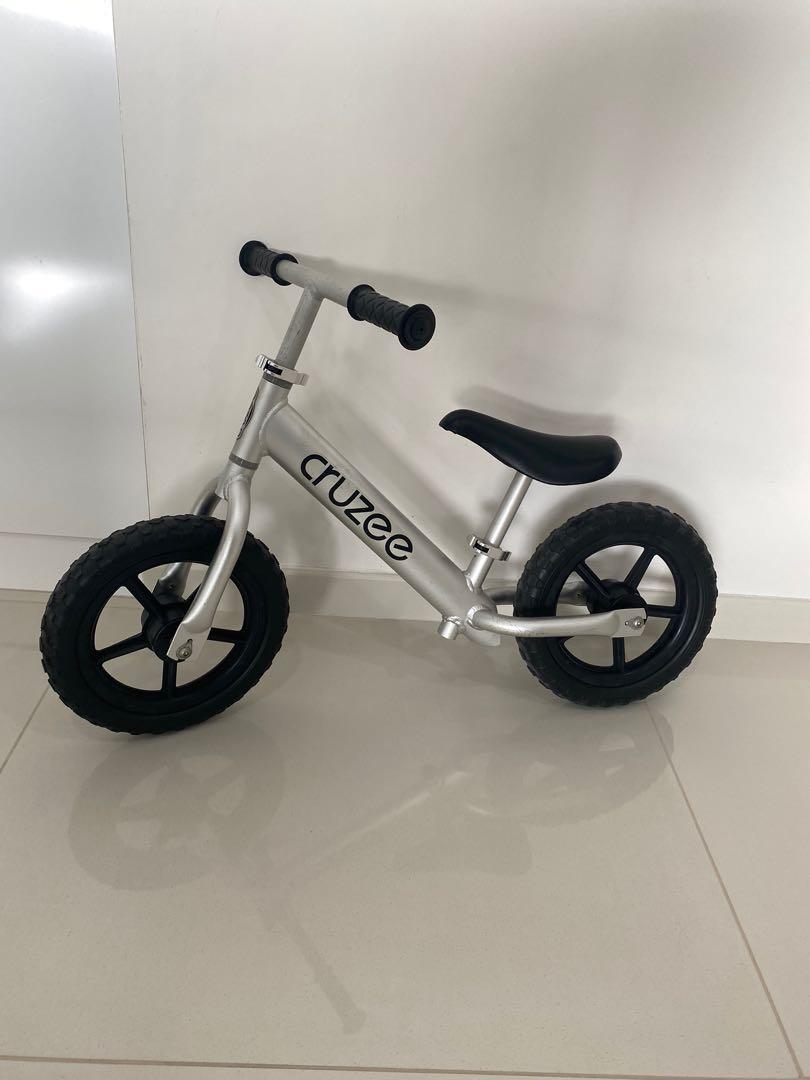 Cruzee Balance Bike, Sports Equipment, Bicycles & Parts, Bicycles on