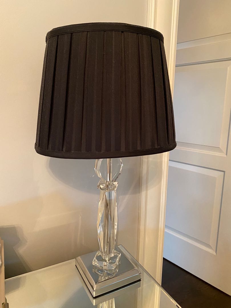 Crystal lamp with black shade