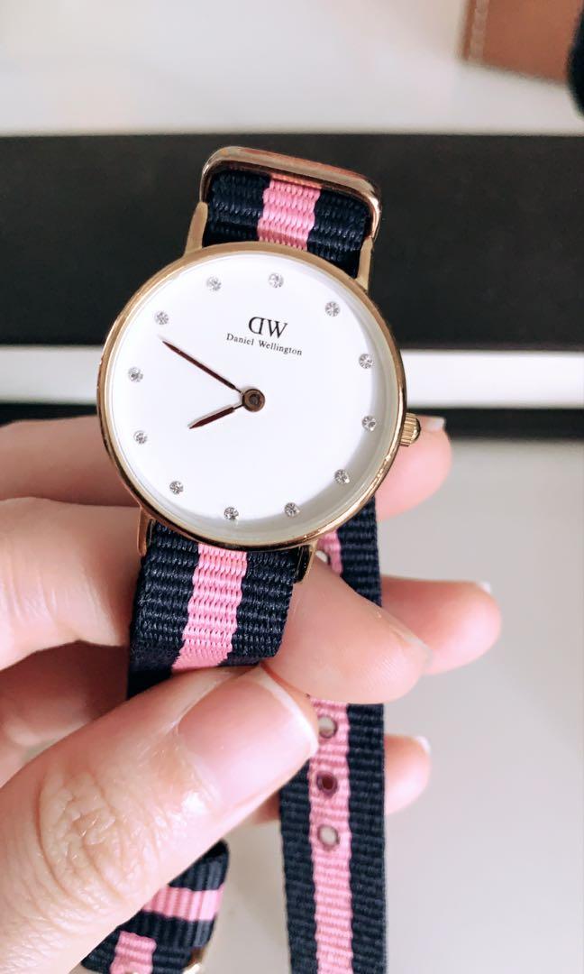 Daniel wellington Sheffield Stainless Steel Gold 28mm Mobile