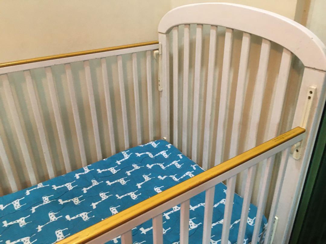 Delta Luv Crib 3 in 1, Babies & Kids, Baby Nursery & Kids Furniture