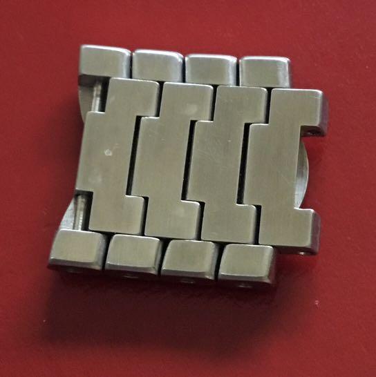 Ebel Extra Watch Link (Category: Luxury Watches) located in Valenzuela. Submitted by cat.v (Listing ID 1026103076, Image 3). Description: Ebel Extra Watch Link Gent Size Price is per Link See Actual Photos of the item.