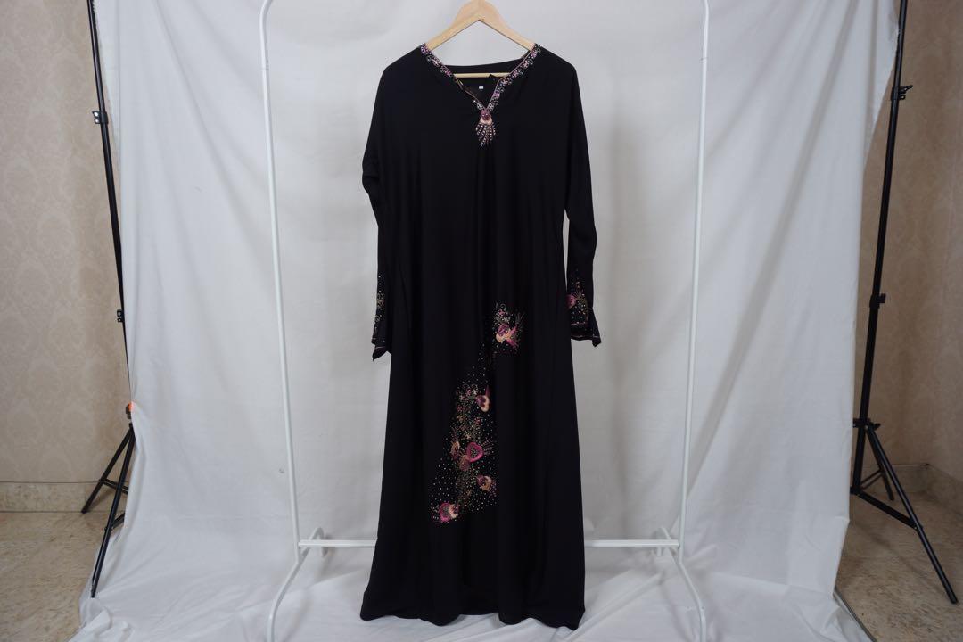 Gamis Baju Muslim Hitam Satu Set Dengan Hijab Fesyen Wanita Pakaian Wanita Gaun Rok Di Carousell