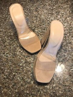(Category: ) located in . Submitted by clothes_apparels (Listing ID 1026252852, Image 1). Description: .