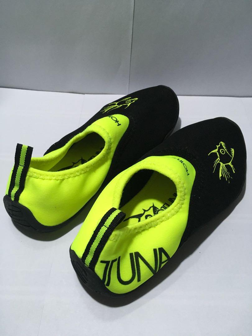 hot tuna mens aqua water shoes