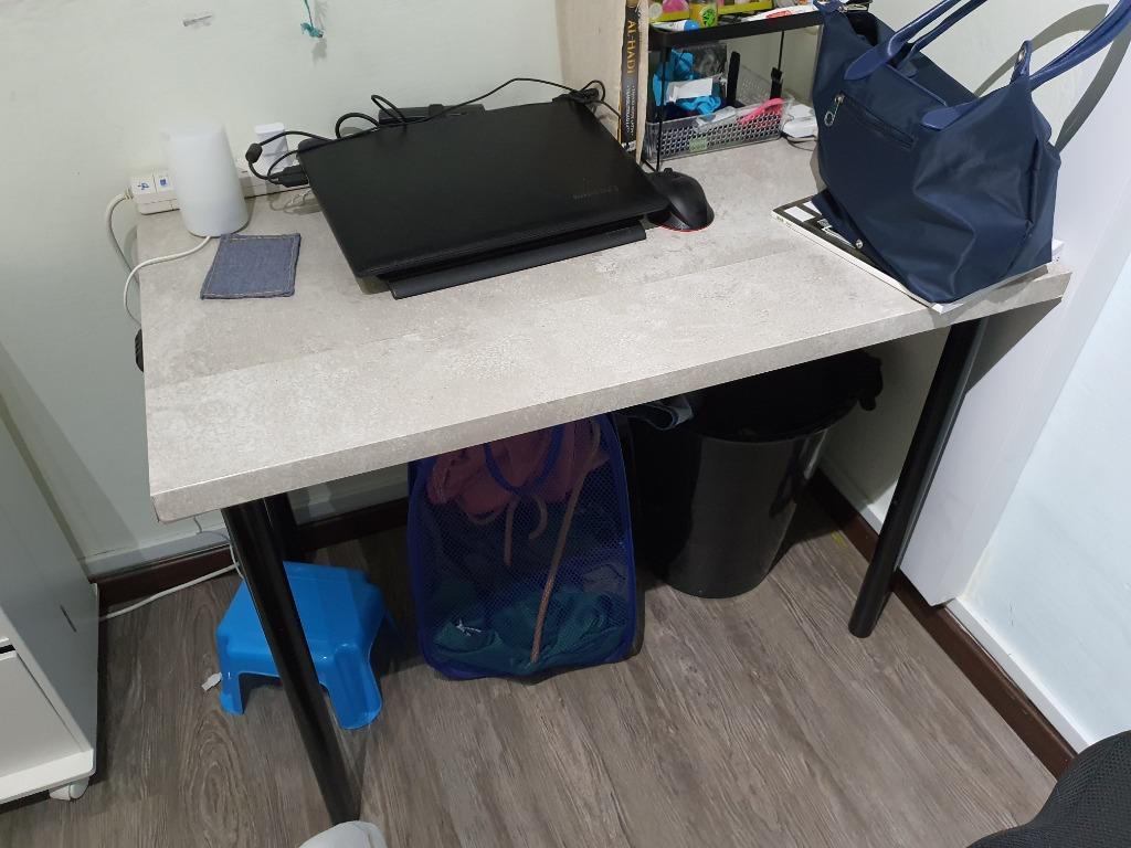 Linnmon adils desk top
