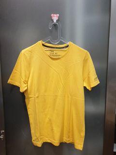 Kaos Kuning