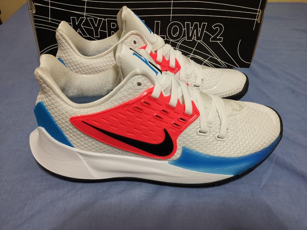 Kyrie low 2 blue hero top
