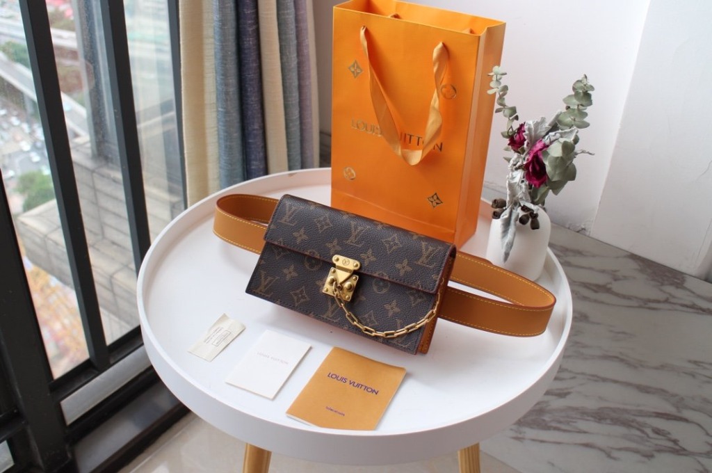 Lv dauphine deals bum bag