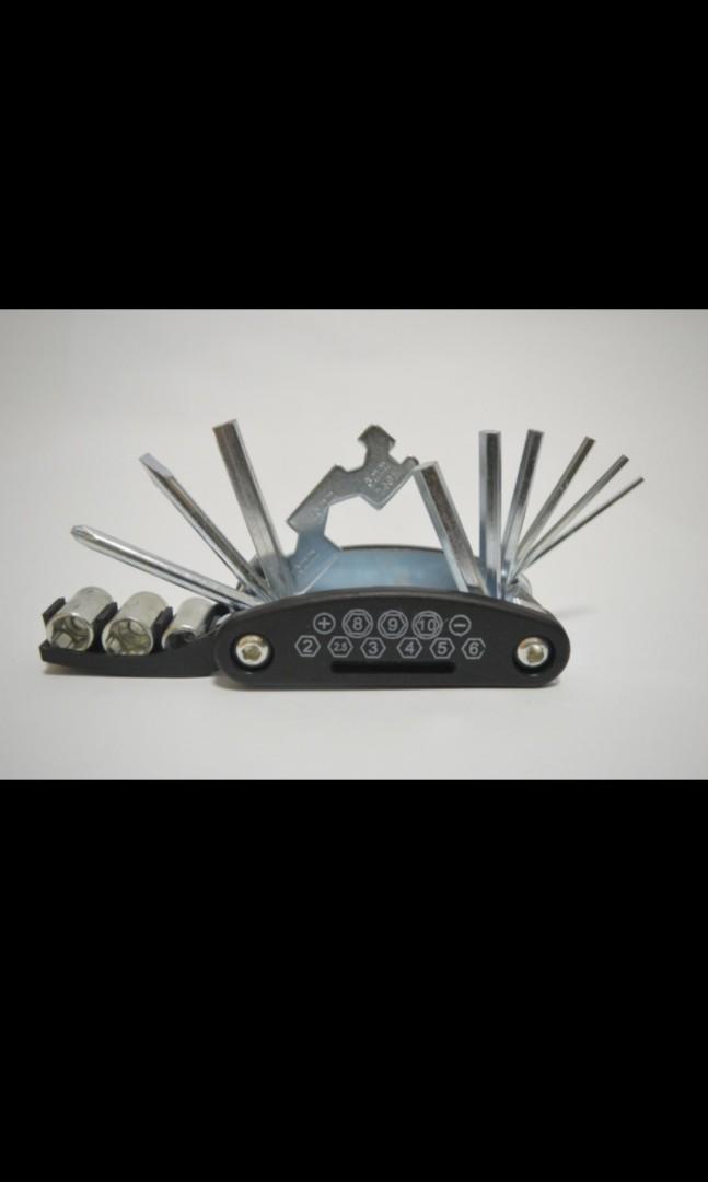 Multi tool (Category: Parts & Accessories) located in Singapore. Submitted by vis_v (Listing ID 1026107258, Image 1). Description: as per above. bought extra! #bicyle #roadbike #roadie #tool #saddlebag #mtb #mountainbike.