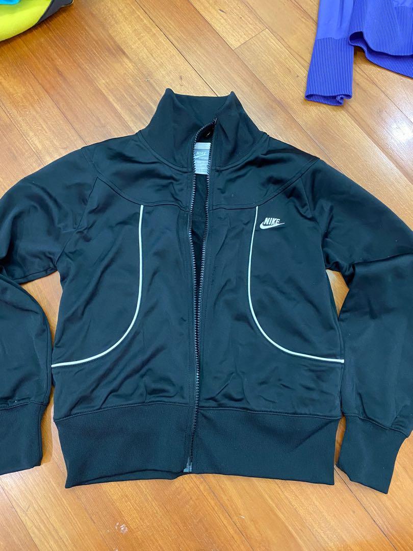 nike black crop jacket