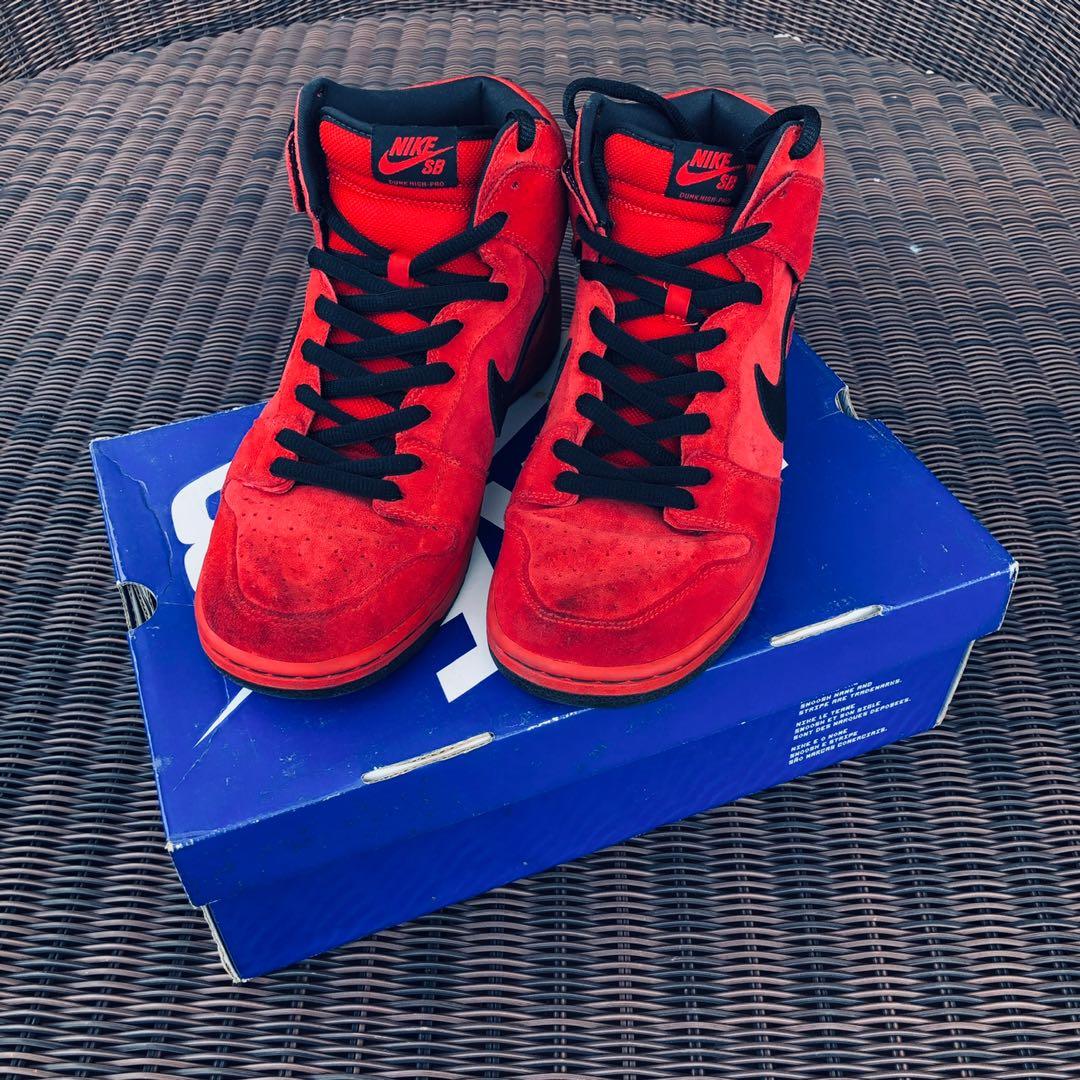 dunk red devil