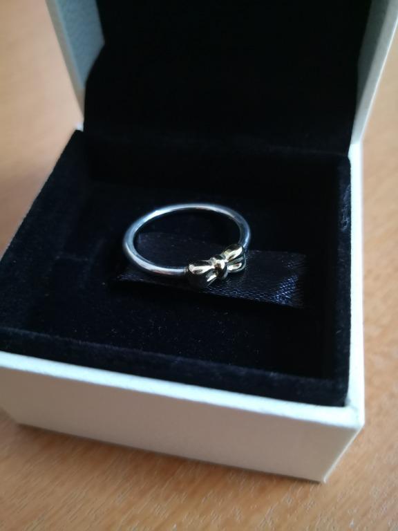 Pandora petite 2025 bow ring