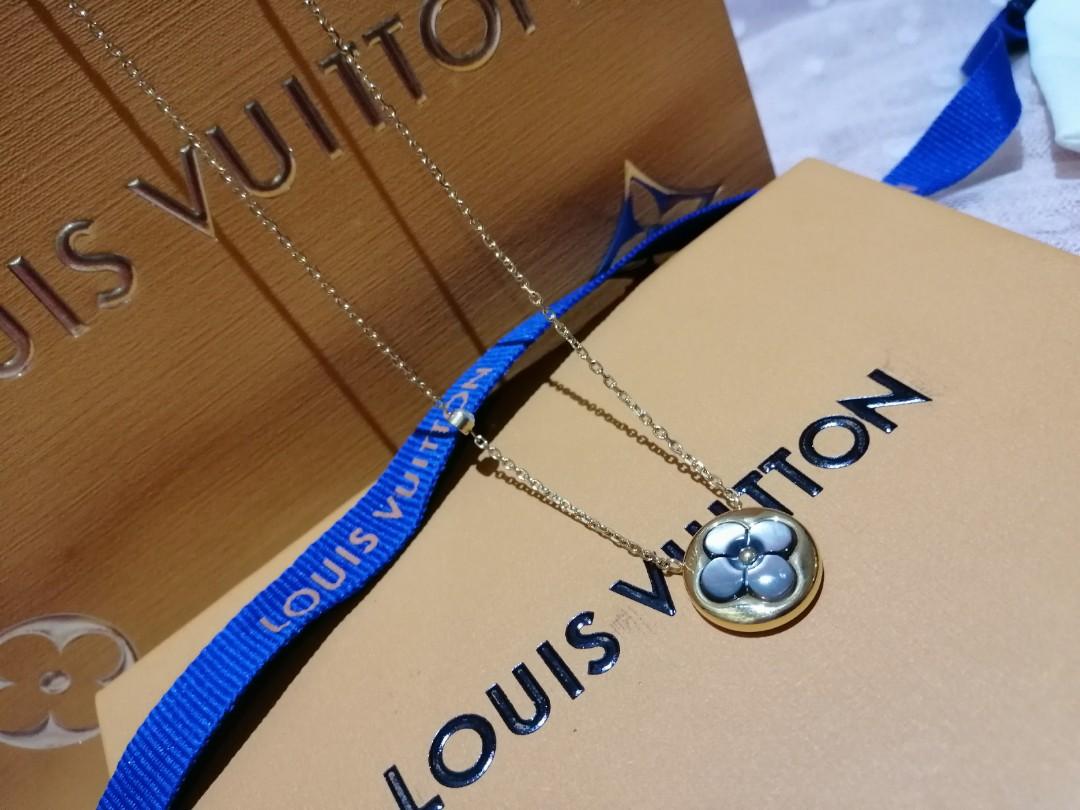 Louis Vuitton 18K Mother of Pearl Color Blossom Sun Pendant