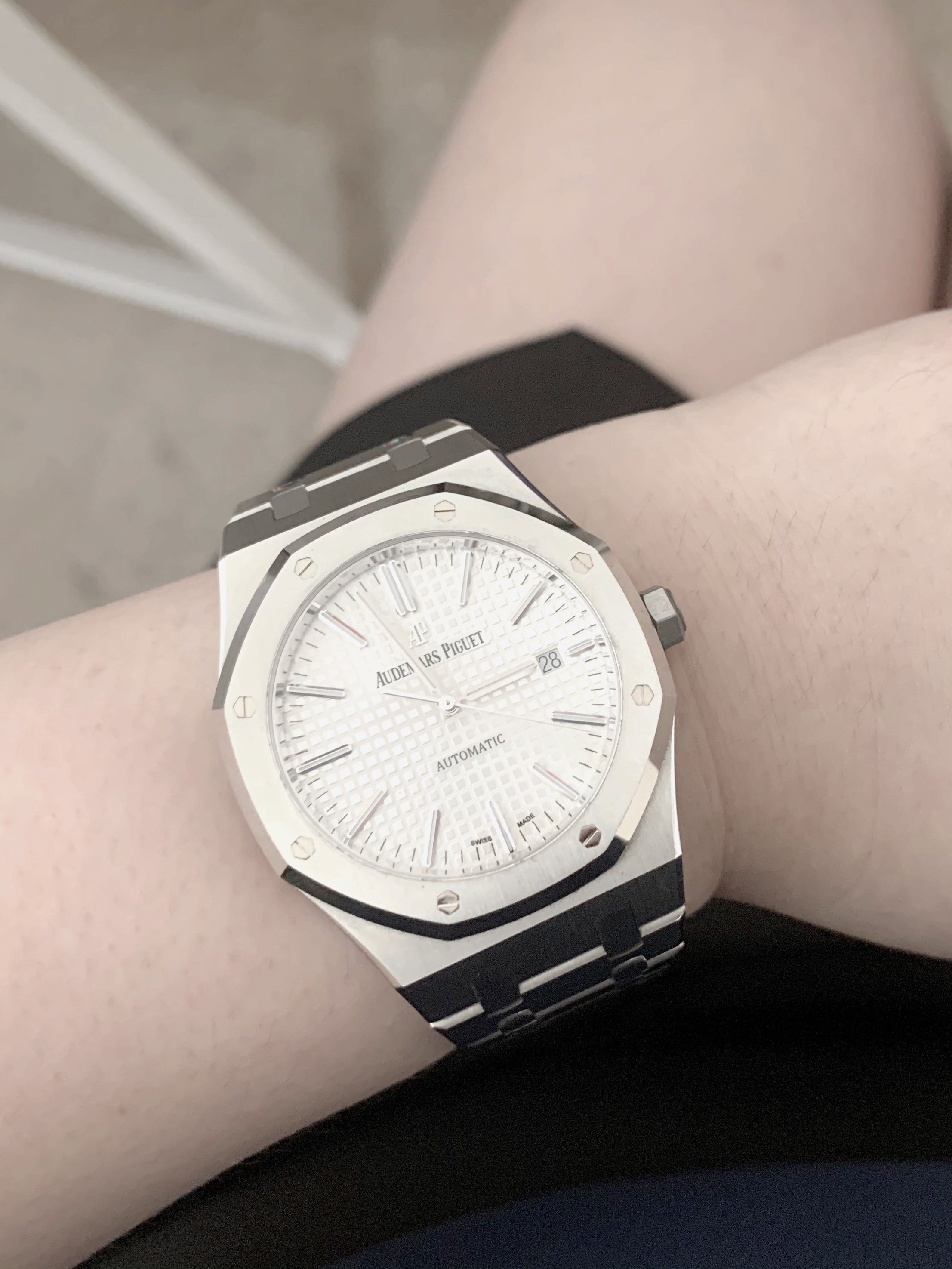 royal-oak-15400st-white-dial-luxury-watches-on-carousell