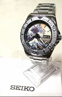 (Category: ) located in . Submitted by finewatchesworldwide (Listing ID 1026068525, Image 1). Description: .