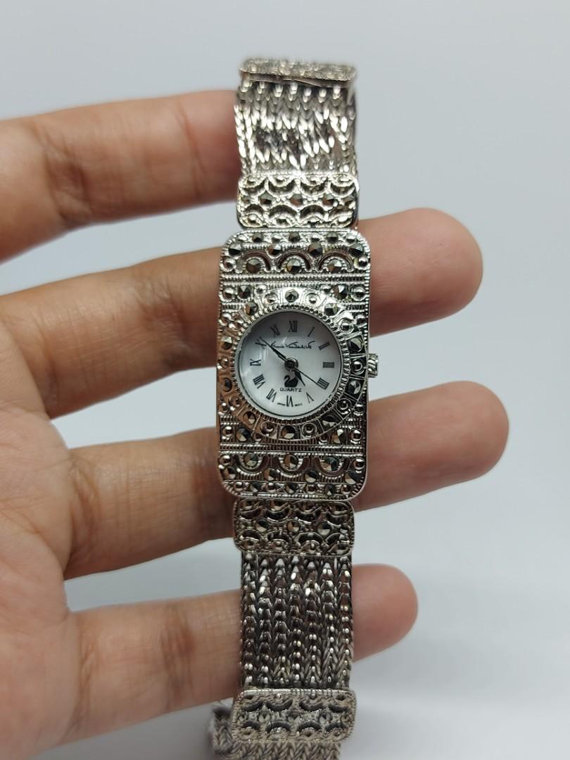 Vintage gloria vanderbilt watch outlet
