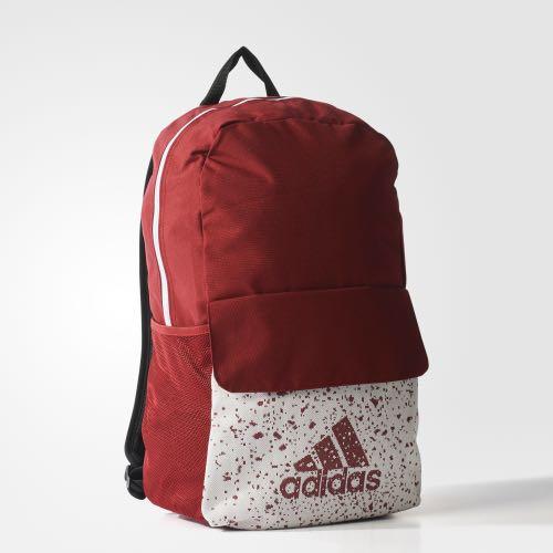 Adidas Yoga Backpack 瑜珈背囊, 女裝, 手袋及銀包, 背囊- Carousell
