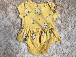 (Category: ) located in . Submitted by ask.mafwardrobe (Listing ID 1026412317, Image 1). Description: .