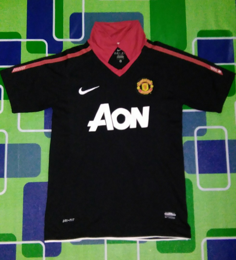 Baju Manchester United Black Jersey Men S Fashion Clothes Tops On Carousell