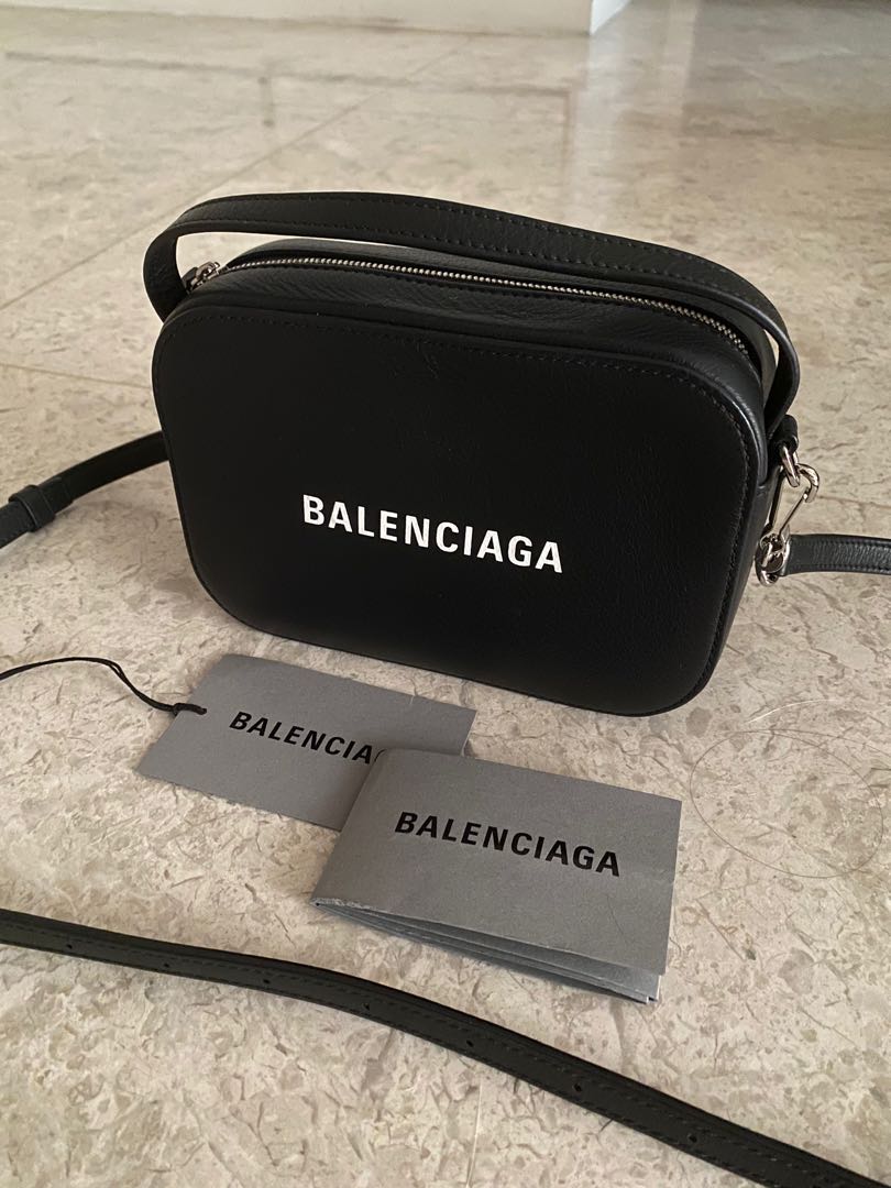 BALENCIAGA Everyday Camera Bag , Luxury, Bags & Wallets on Carousell