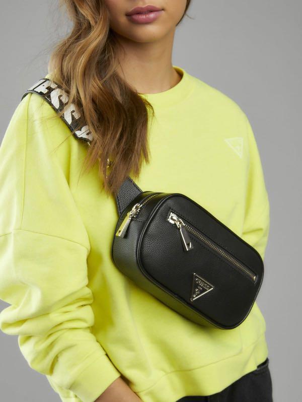 Bag belt hotsell guess