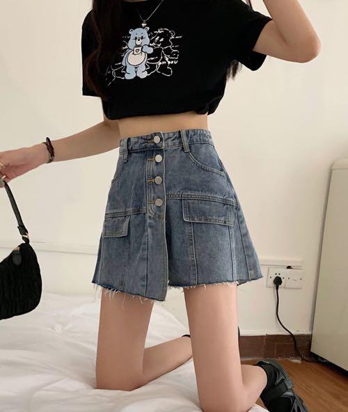 Bnwt Origami Buttons Denim Skorts In 2xl Women S Fashion Bottoms Other Bottoms On Carousell