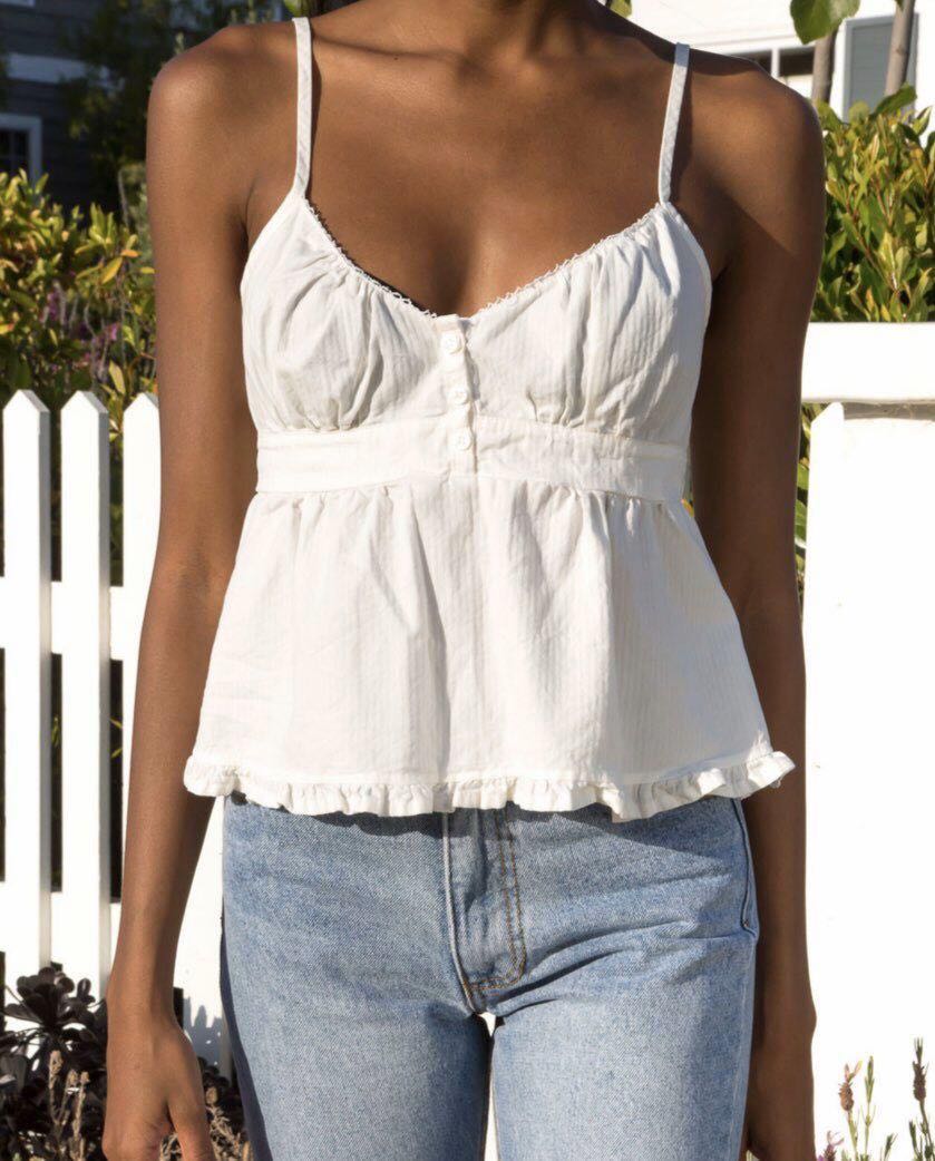 BNWT brandy melville tiffany tank, Women's Fashion, Tops, Other Tops on  Carousell