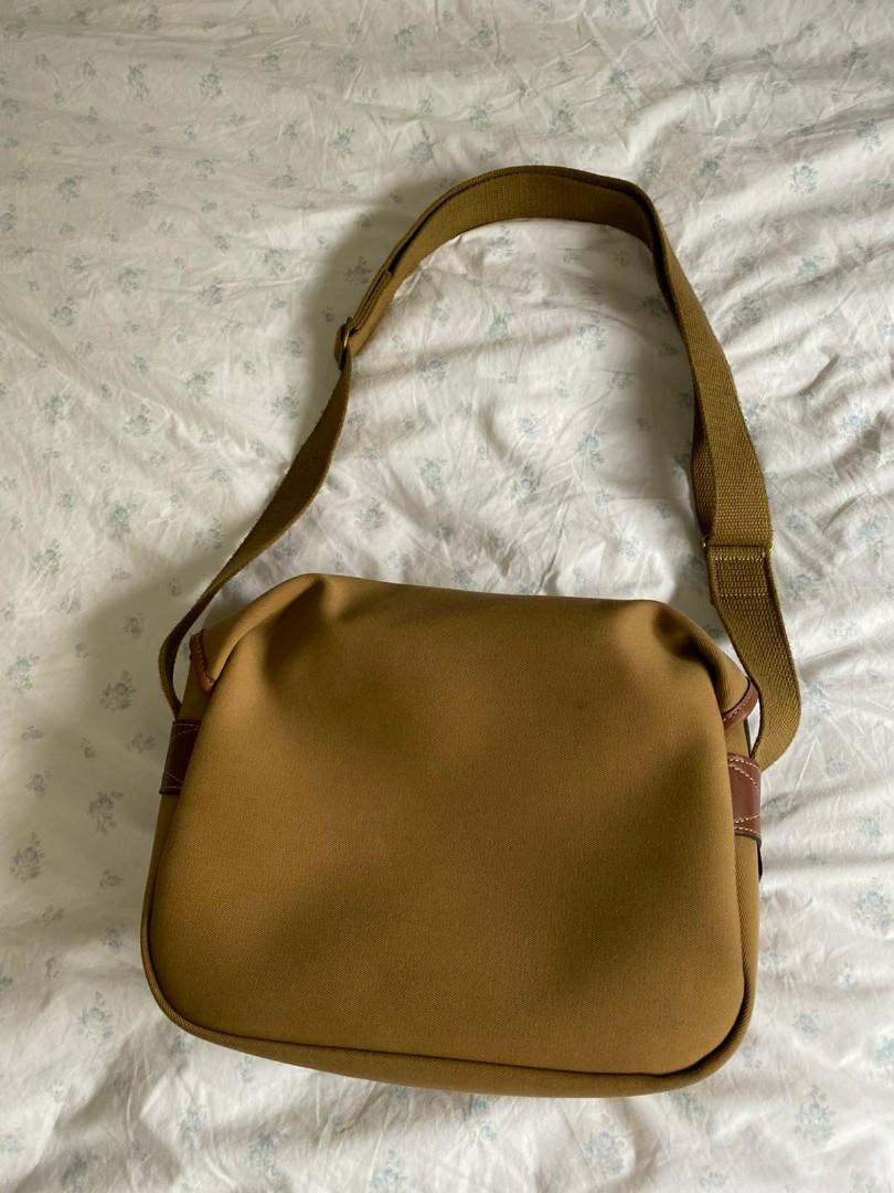 Camera bag (Category: Sling Bags) located in Manila. Submitted by rouge_and_orange (Listing ID 1026292284, Image 3). Description: excellent condition bought in London small size.