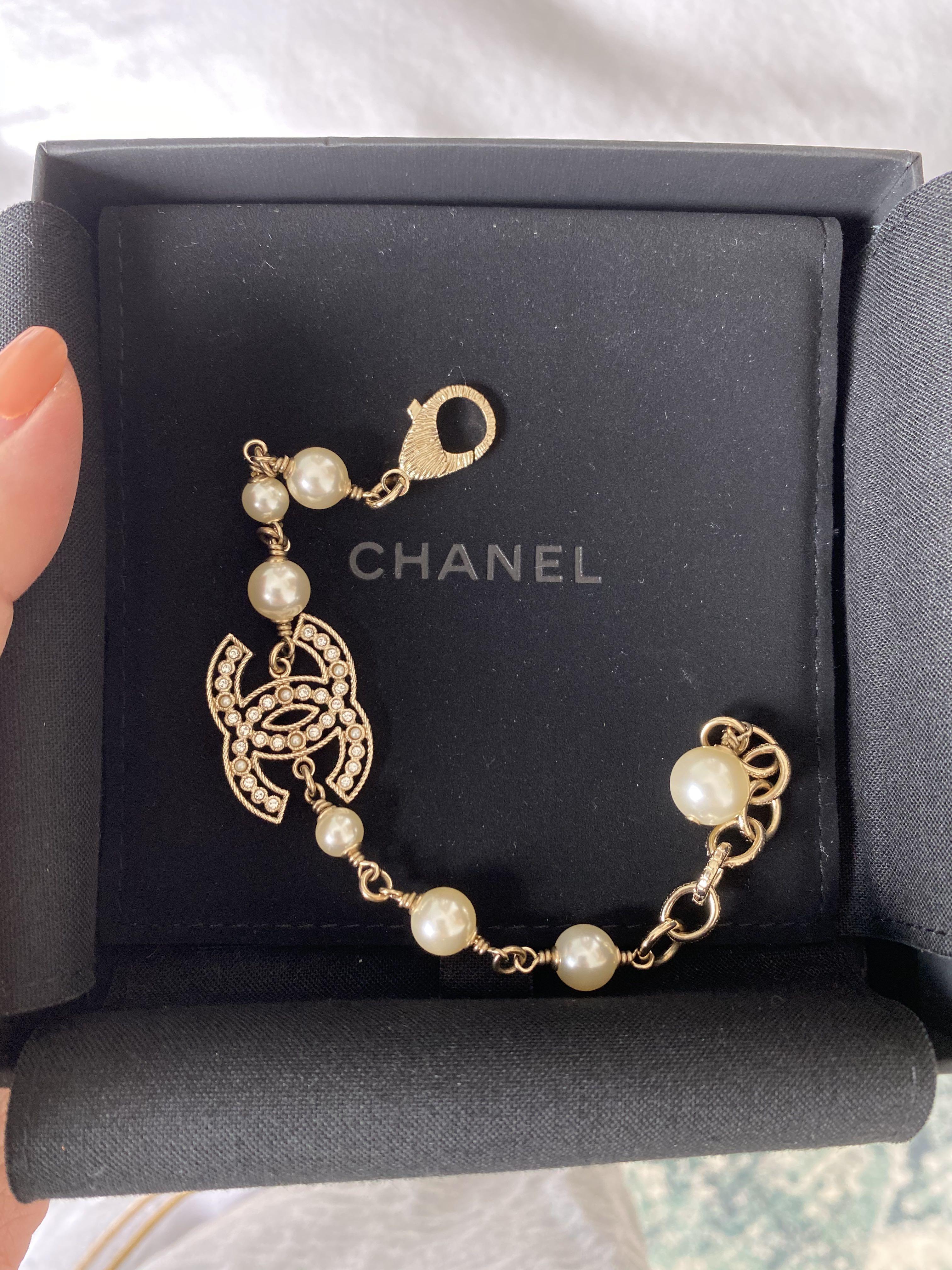 Bracelet Chanel Gold in Metal  32692146