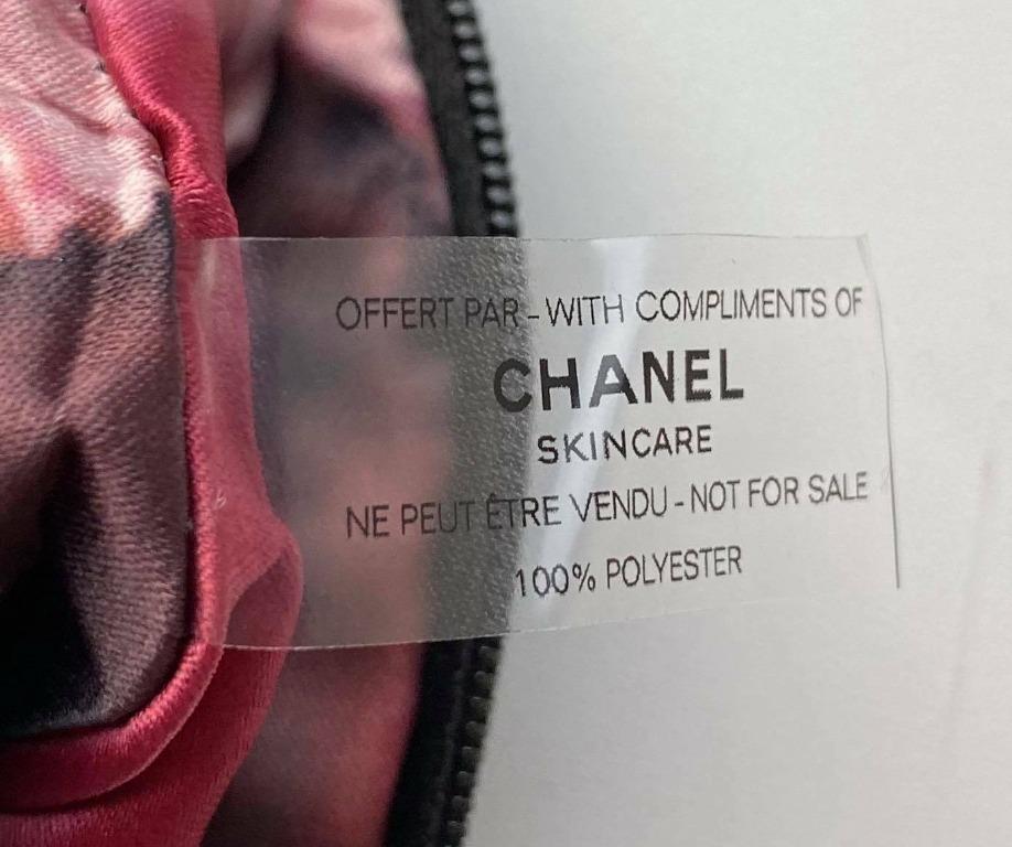 CHANEL COSMETIC MAKEUP BAG POUCH CLUTCH BLACK LE LIFT 2019 VIP GIFT