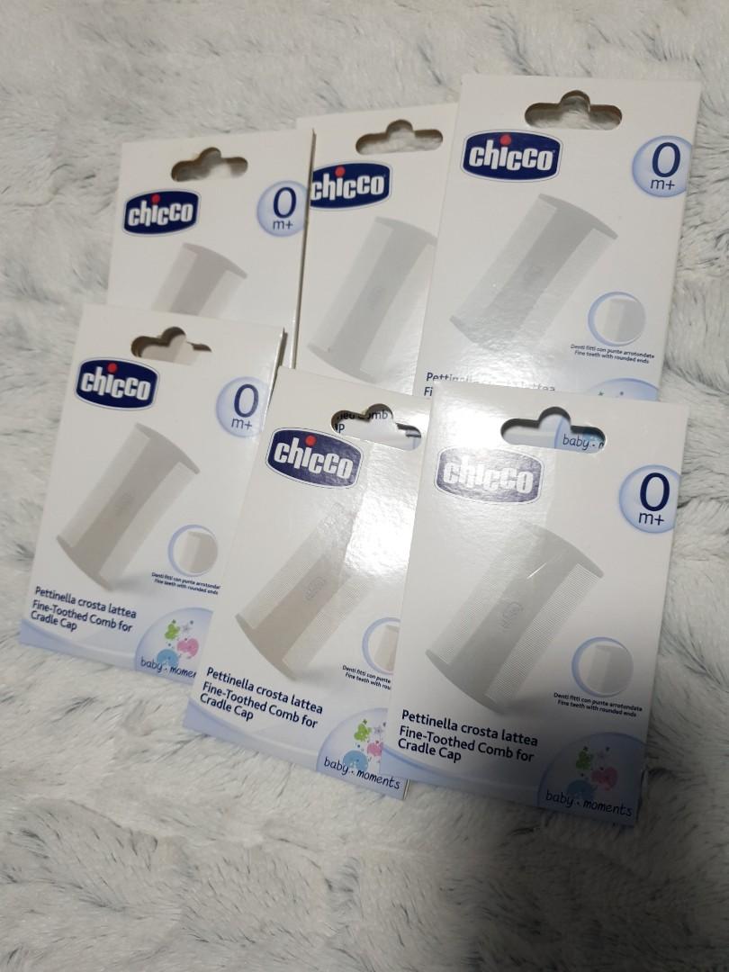 Chicco comb for cradle cap (Category: Baby Toiletries & Grooming) located in Manila. Submitted by therealbargain (Listing ID 1026420131, Image 1). Description: Details The finetoothed comb is ideal to gently remove cradle caps in the first months of a babys life. It has fine teeth with rounded ends to ensure maximum gentleness on babys delicate skin..