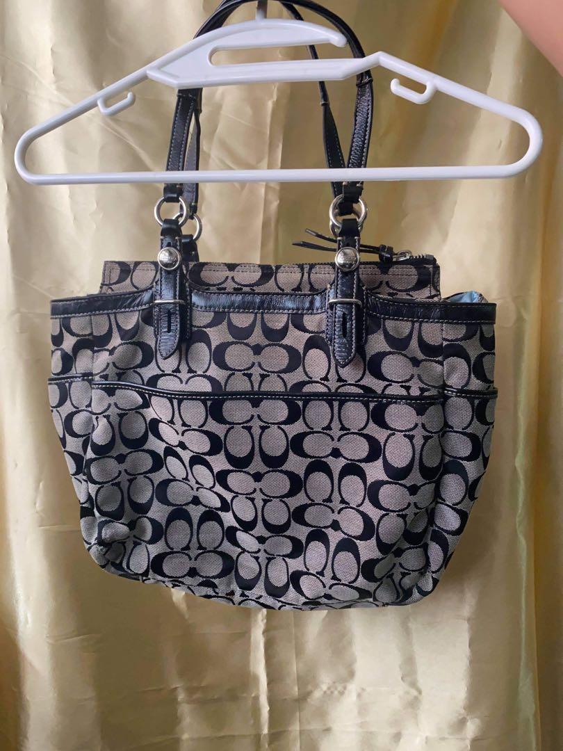 Coach Logo Bag, Women's Fashion, Bags & Wallets, Tote Bags on Carousell
