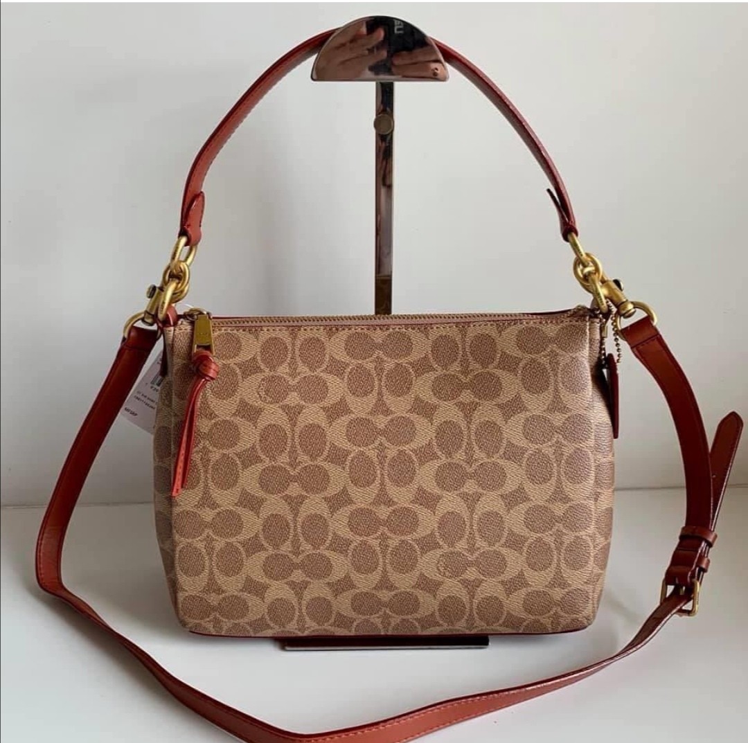 Coach Shay Crossbody in Signature, Luxury, Bags & Wallets on Carousell