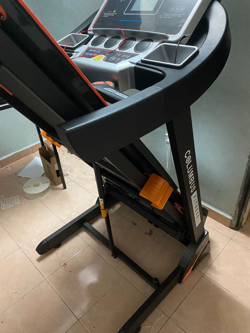 Columbus Fitness S900 4.5 HP Treadmill Sports Equipment Exercise