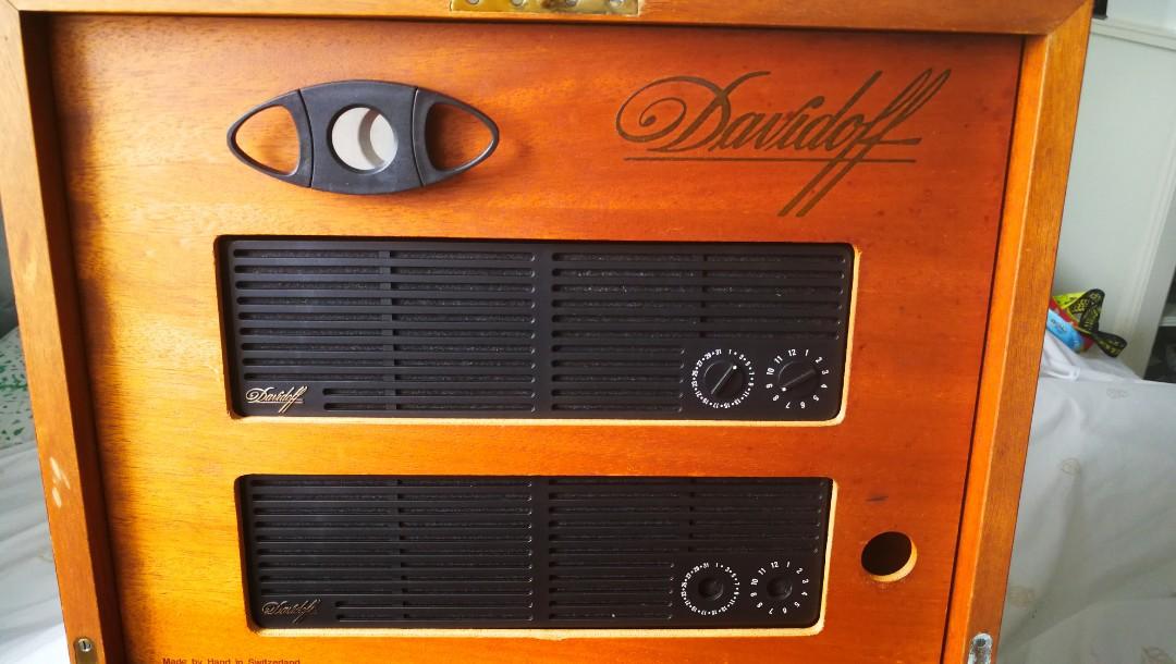 Davidoff Grande Reserve Humidor 1980s, Everything Else on Carousell