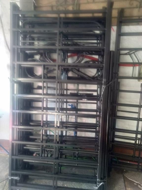 double deck bunkbed (Category: Bed Frames & Mattresses) located in Manila. Submitted by zhellesperas (Listing ID 1026450744, Image 2). Description: double deck tubing type single size,black color only metal,size 30x30x75,good quality and heavy duty,we accept bulk orders and ready for delivery..