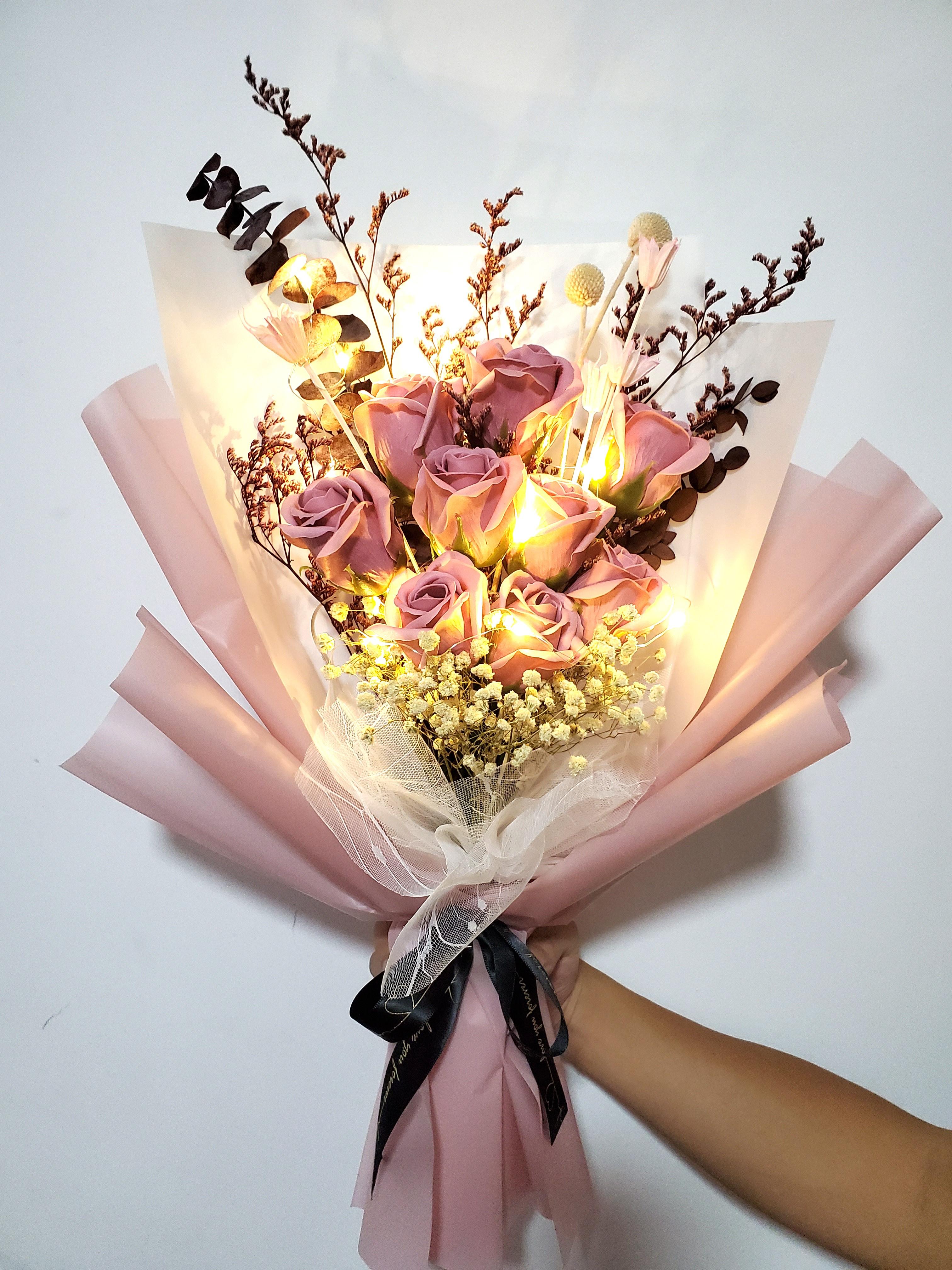 Bouquet for mother's birthday online