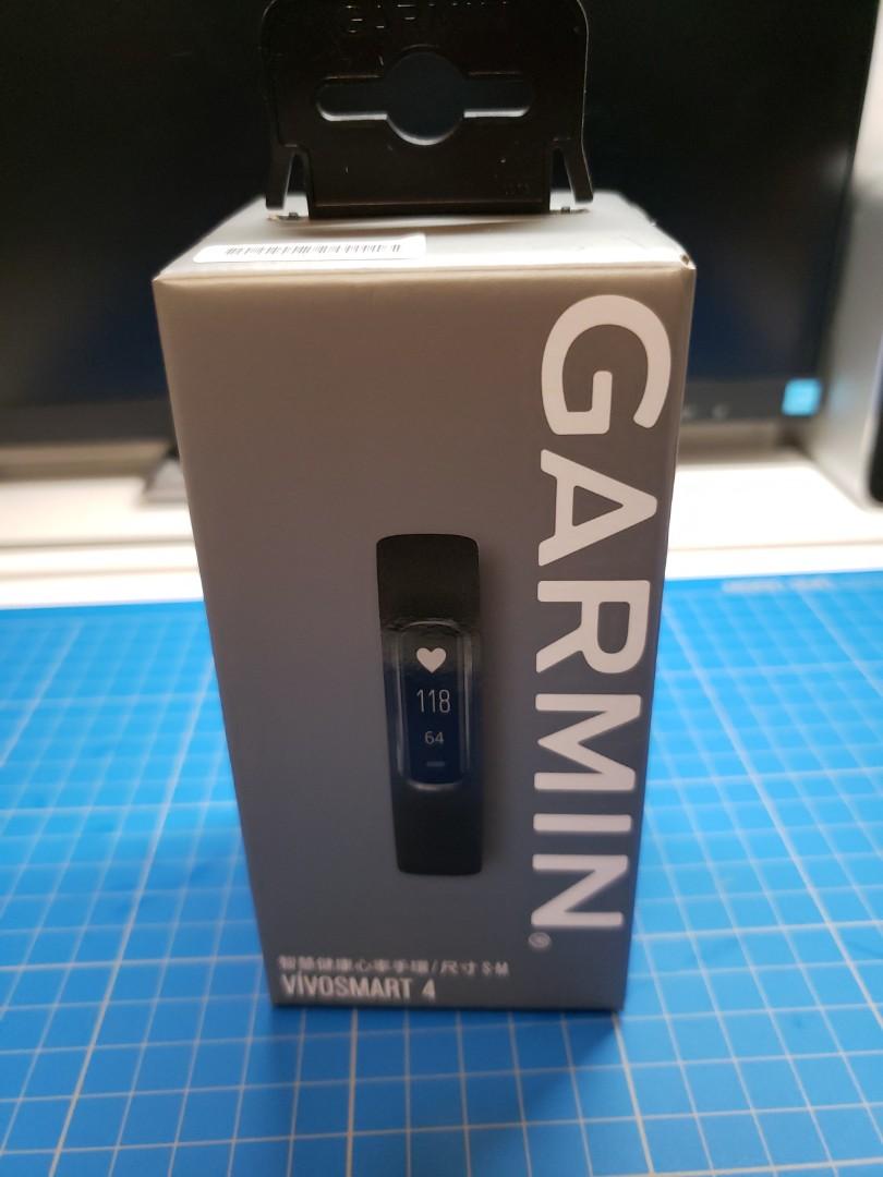 Garmin VivoSmart 4 (中文版) 全新配件齊全。, 運動產品, 運動與健身